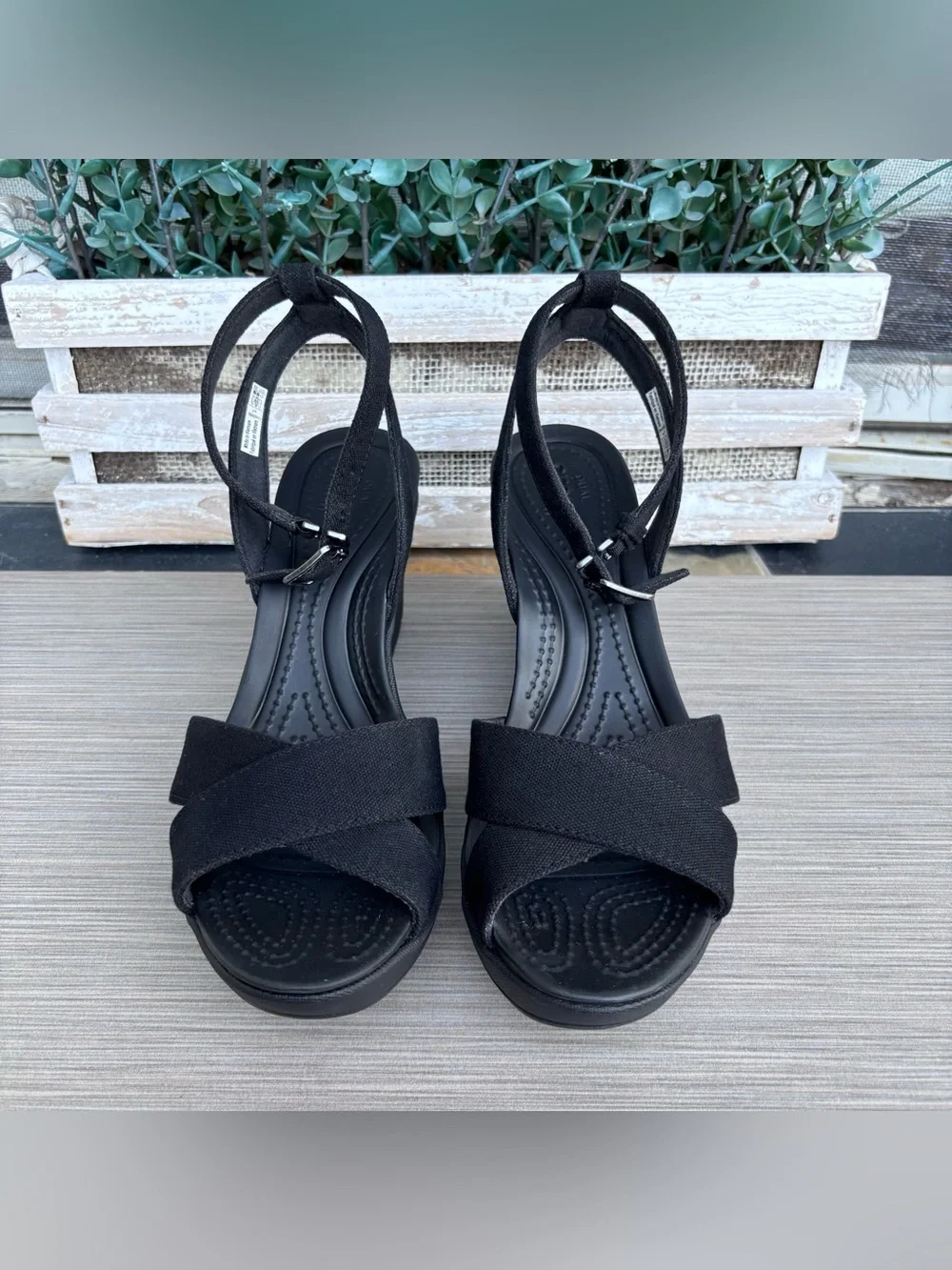 Crocs Leigh ll Cross-Strap Ankle Wedge Black Sandals 7
